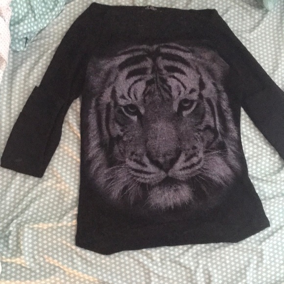 Tops - Tiger shirt